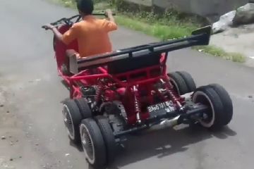Vespa Garis Keras Ditancap Mesin Motor Gp Suaranya Semerdu Marion