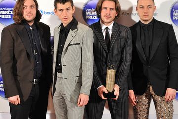 Alex Turner Merasa Terhormat Disandingkan Dengan David Bowie - Hai