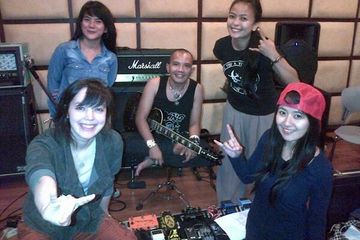 Kotak Akan Berkolaborasi Bareng The PainKillers dan Setia Band - Hai