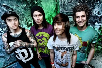 Vic Fuentes Dan Mike Fuentes Pierce The Veil Ngeband Buat Keluarga Hai