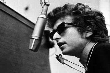 Jangan Cuma Tau Dilan Di Film Ini 5 Dilan Di Dunia Nyata Yang Harus Kamu Kenal Semua Halaman Hai