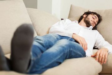 Mengapa Kita Bisa Ereksi Saat Tidur Walau Nggak Mimpi Basah? Ini ...