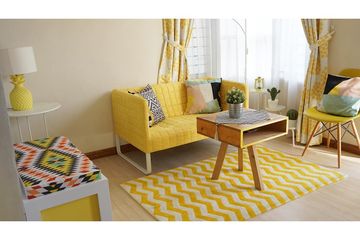 Cerianya Dominasi Warna Kuning Di Teras Dan Ruang Tamu Milik