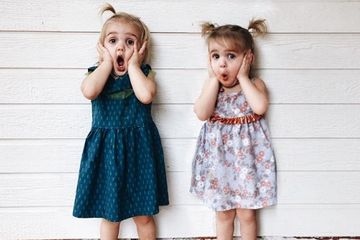 Tingkah Lucu Mila dan Emma