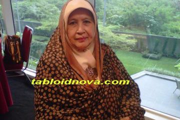 Ini Kata Ibunda Uje Soal Penolakan Pipik Dian Irawati Main Film - Nova