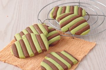 Kue Kering Anyam Pandan Cokelat Renyah Gurihnya Dalam Satu Gigitan Sajian Sedap