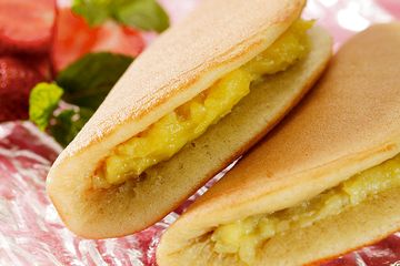 Cuma Pakai Teflon, Kita Bisa Buat Sendiri Martabak Mini Durian Di rumah! - Sajian Sedap