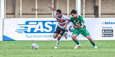 Hasil Liga 1 -  Satu Pemain Dilarikan dengan Ambulans, PSS Tahan Madura United