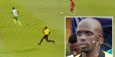 Wasit di Piala Afrika Viral Gara-gara Cara Berlarinya yang Kocak