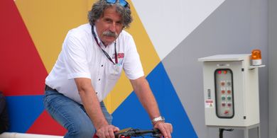 Rapor Jeblok, Ayah Marco Simoncelli Bakal Sita Gawai Rossi-nya Moto3 Selama Balapan