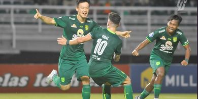 Hasil Liga 1 - Diwarnai Aksi Kejar-kejaran Gol, Persebaya Surabaya Bawa Pulang 3 Poin dari Kandang Arema FC