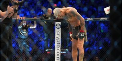 Alasan Charles Oliveira Tak Tertarik Lawan Musuh Terakhir Khabib Nurmagomedov