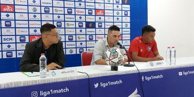Raih Kemenangan Pasca Tragedi Kanjuruhan, Pelatih Arema FC: Kemenangan Ini untuk Semua Korban