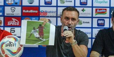 Sambil Marah-marah, Thomas Doll Heran Persija Gak Dapat Penalti Lawan Bali United