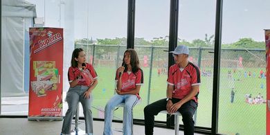 Hadirkan Claudia Scheunemann dan Zaenal Arief, Diharapkan Bisa Memotivasi Bibit-bibit Muda Pesepak Bola di Kompetisi Usia Dini