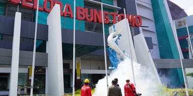 Gelora Bung Tomo Difogging untuk Cegah Resiko Penyakit Jelang Piala Dunia U-17 2023