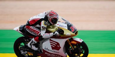 Blunder Sepele Lawan Bikin Perjuangan pasca-Operasi Mario Aji Tak Sia-Sia, Poin Bersejarah Diraih di Moto2 Catalunya