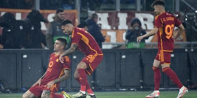 Hasil Liga Europa - Kalah Dobel, AC Milan Gugur di Tangan 10 Serigala AS Roma
