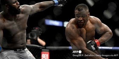 SEJARAH HARI INI - KO 20 Detik Antar Francis Ngannou ke Gerbang Perebutan Gelar Juara UFC