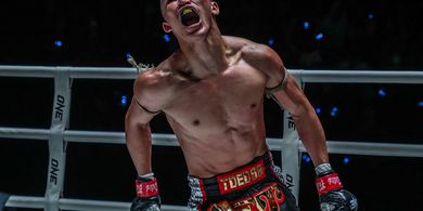 ONE Friday Fights 62 - Pembalasan Dendam dan Pertemuan 2 Striker Muay Thai Berbakat