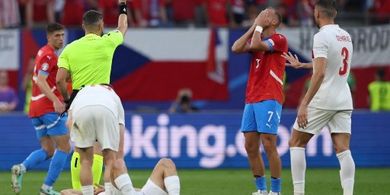 Hasil EURO 2024 - Dapat Kartu Merah Tercepat Sepanjang Sejarah, Ceko Disingkirkan Turkiye
