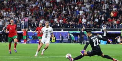 EURO 2024 - Tepis 3 Penalti Slovenia, Kiper Idaman Man United Jadi Pahlawan Timnas Portugal dan Ukir Sejarah Baru di Piala Eropa