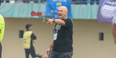 Pelatih PSM Makassar Puji Persib Bandung Jelang Duel