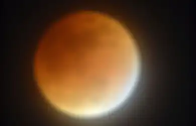 Malam Ini Akan Ada Fenomena Supermoon di Indonesia: Inilah Pencetus Nama ‘Supermoon’!