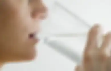 Bukan Air Hangat, Orang dengan Aktivitas Tinggi Justru Disarankan Minum Air Bersuhu Normal Agak Dingin