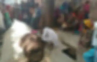 Berakhir Tragis, Wanita ini Dikubur dengan Kotoran Sapi oleh Suaminya Sendiri Setelah Digigit Ular
