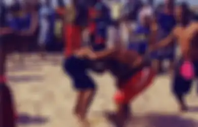(Video) Inilah Pathol, Olahraga Gulat Asli Indonesia yang Populer di Pantai Utara Jawa