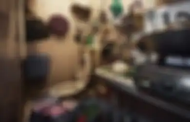 Ironi Kota Terkaya di Dunia - Penduduk Miskin Terpaksa Tinggal dalam Kamar Serupa Kandang Hewan