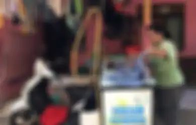 Jadi Tukang Gosok Keliling, Wanita Asal Bekasi Ini Raup Rp3 Juta per Bulan