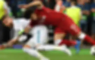 Dikecam Karena Mencederai Mo Salah, Sergio Ramos Justru Kirimkan 'Pesan Khusus' Pada Mo Salah Ini Isinya