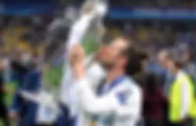 Haru! Begini Potret Tiap Pemain Real Madrid dengan Piala Champions