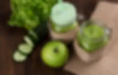 Coba Rutin Minum Campuran Apel dan Mentimun untuk Bisa Rasakan Hal Menakjubkan pada Kulit Anda!