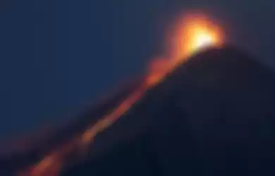 Ilustrasi: 5 Gunung Api di Indonesia Berstatus Awas dan Waspada, Gunung Anak Krakatau Ada di Level 3