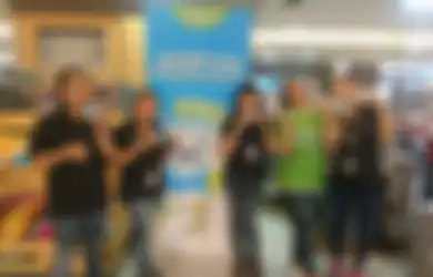 Keseruan Sampling Frisian Flag Kacang Hijau di Toko Buku Gramedia Kelapa Gading dan Matraman