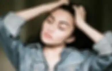 Ariel Tatum Pamer Foto Merokok, Padahal Wanita Perokok Lebih Cepat Meninggal Dibanding Pria
