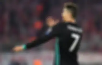 Ada Apa Ini? Ronaldo Mendadak Diisukan akan Meninggalkan Real Madrid dan Balik ke Manchester United!