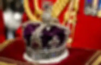 Ketika Raja Inggris Harus Menyembunyikan Mahkota Kerajaan dalam Kaleng Biskuit karena Diserang Nazi
