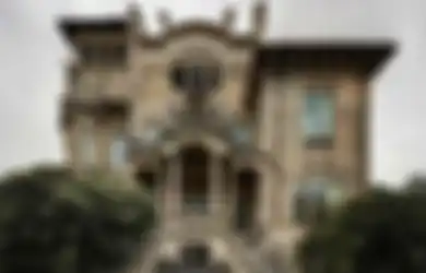 (Foto) Besar dan Mewah, 7 Rumah Ini Justru Ditinggalkan Pemiliknya, Apa Alasannya?