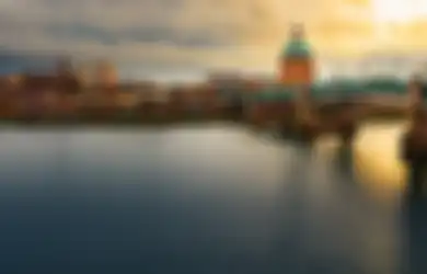 Lebaran di Toulouse, Wajah Bule kok Seleranya Kerupuk dan Sambal Terasi Ya?
