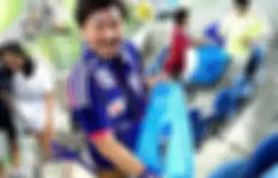 Sudah Dididik Sejak Kecil, Itu Alasan Mengapa Pendukung Timnas Jepang Bersihkan Sampah di Stadion Saat Piala Dunia 2018