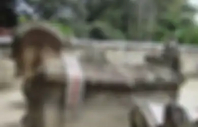 Menyusuri Makam Tua Sepanjang Tepi Danau Toba, Ada Pusaranya Pahlawan Nasional Juga Lho