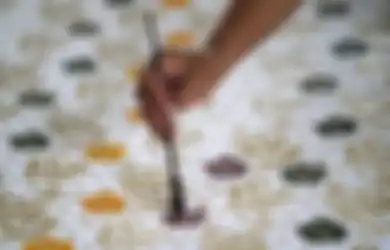 Memanjakan Mata dengan Batik Solo, Jangan Lupa Borong Batiknya!