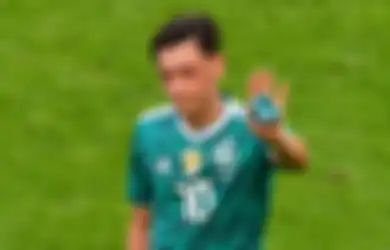Terus Mendapat Perlakukan Rasis dan Diskriminatif, Mesut Özil: Saya Tak Mau Lagi Kenakan Kostum Timnas Jerman