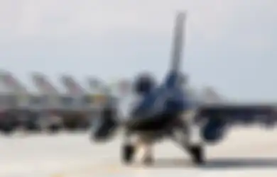 Kawal Bomber B-52 AS Terbang di Langit Israel, Beginilah Ngerinya Kemampuan Jet Tempur F-16, Punya Senjata yang Sangat Mematikan!