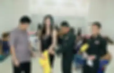 Inilah Mimpi Buruk Para Ladyboy Thailand, Diminta Ikut Wajib Militer Bareng Tentara Pria!