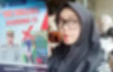 Jadi Contoh Buruk, Ria Ricis Nggak Terima Mukanya di Spanduk Kiki Challenge